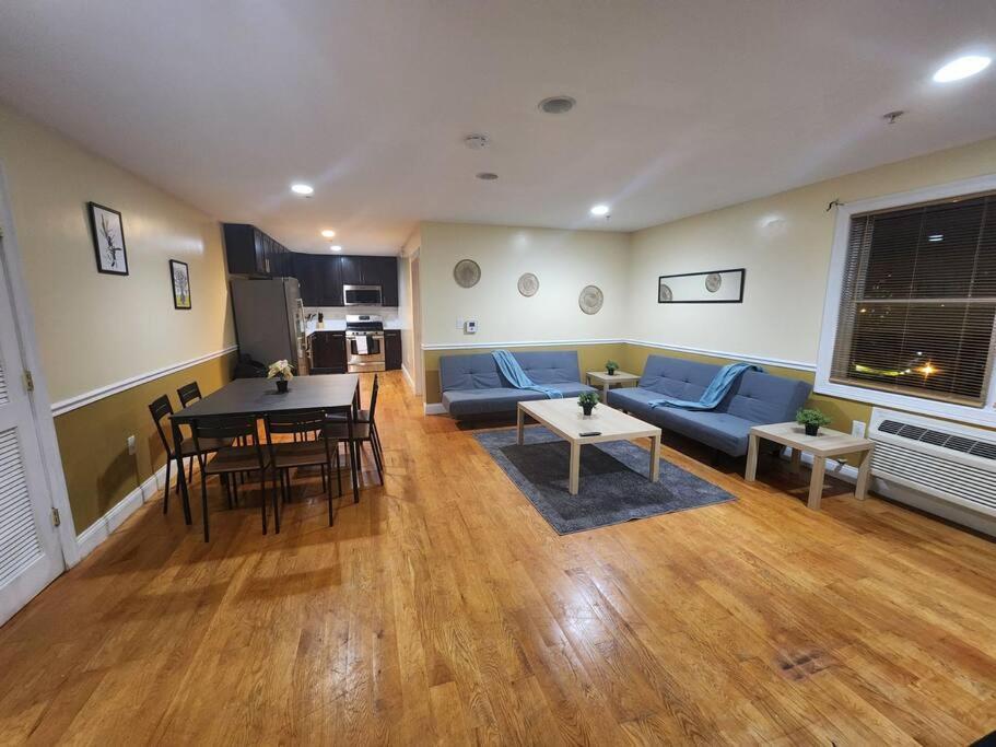 Апартаменты Classy 3 Bed Near Nyc With View! Юнион-Сити Экстерьер фото
